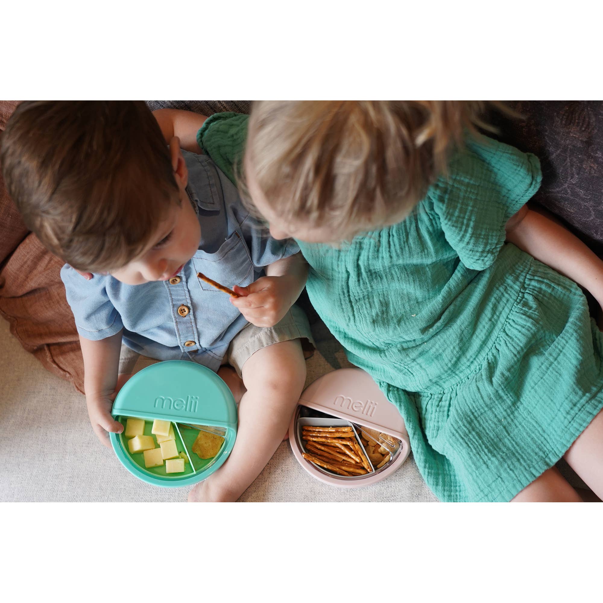 HIC - Harold Import Co. - Wholesale Food Storage Cubes - Kids & Baby - Melii Spin Snack Container with 3 Compartments5