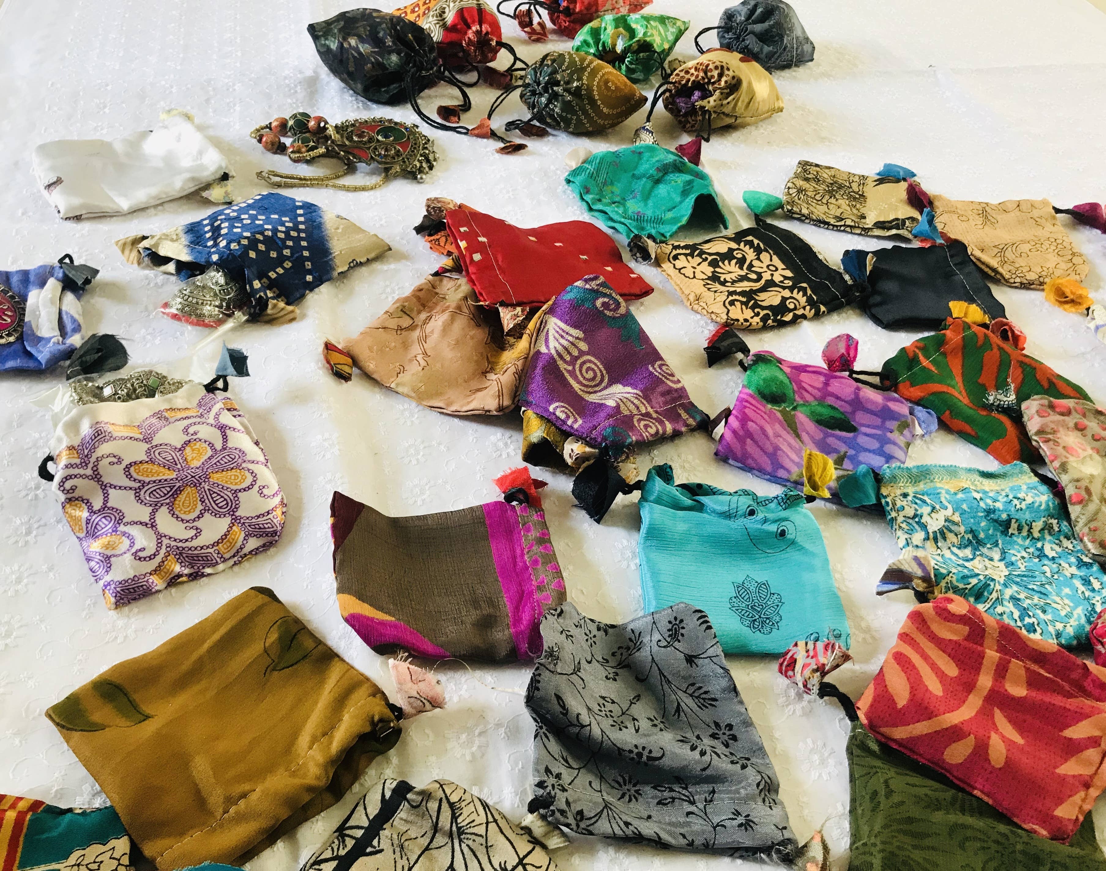 Meghcraft - Wholesale Gift Bag - Malibu Upcycle Silk Jewelry Drawstring Bag-Gift Bag Pack7