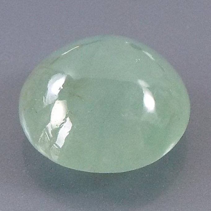 Cabochon en jade vert clair en jadéite naturelle pour la vente par Vintagecollection888