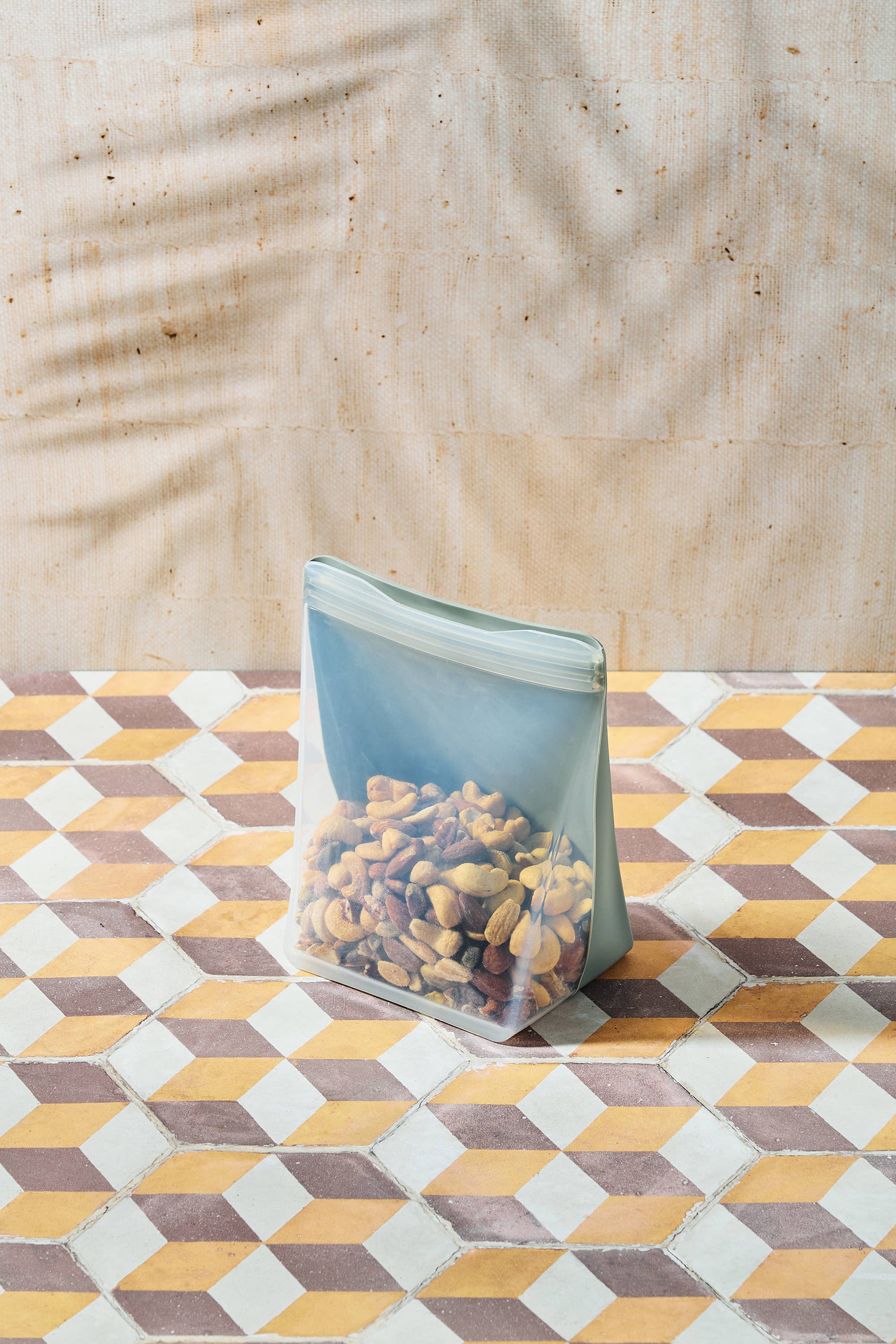 W&P – wholesale Food storage wrap/bag – Reusable Silicone Bags - Stand Up 17