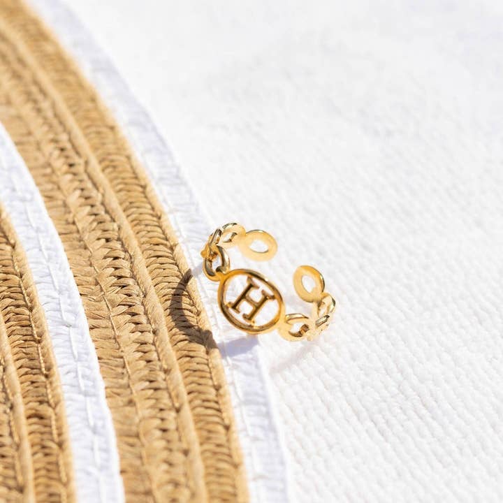 Einstellbarer Initialring für den Großhandel von Karen Cole Timeless Treasures