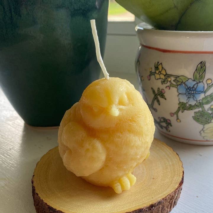 Birdy Perched Beeswax Candle for wholesale by Bees Light Candles