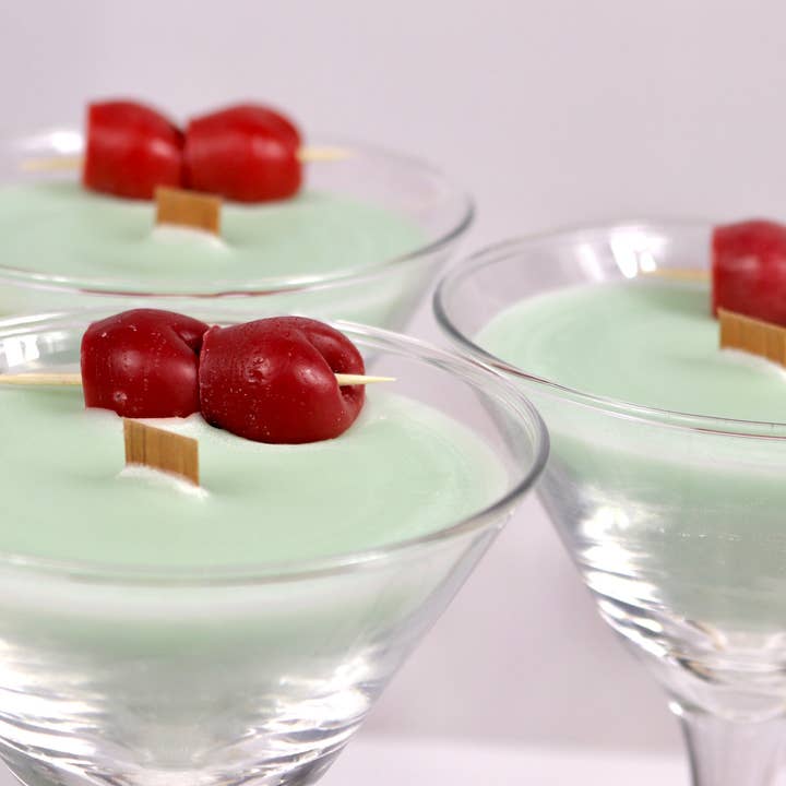 Appletini Candle for wholesale by Pup Country Candles