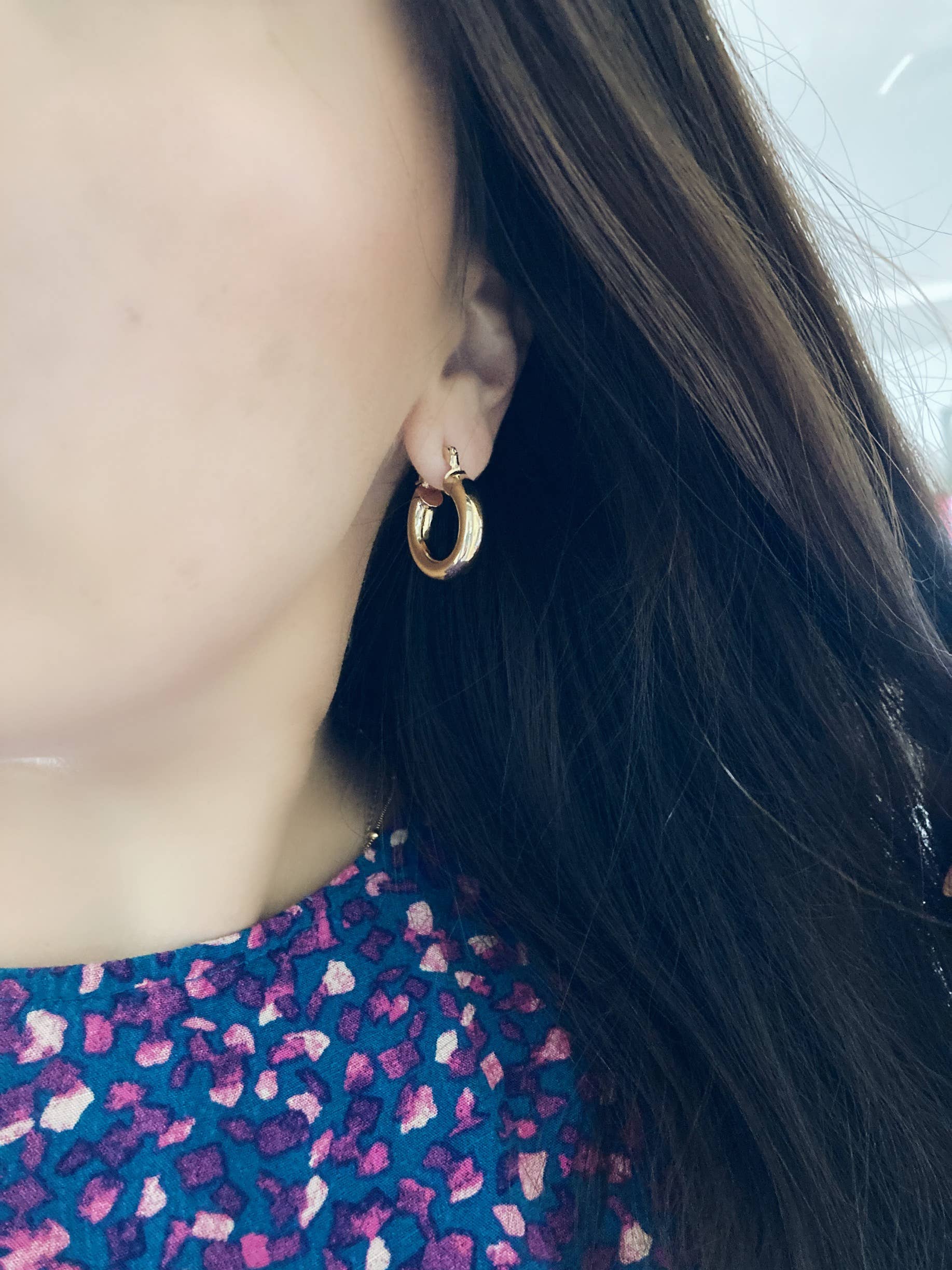 Amady Jewelry - Wholesale Hoop Earrings - 4mm Thick Hoop Earrings 18k GOLD FILLED 25mm Lightweight 8