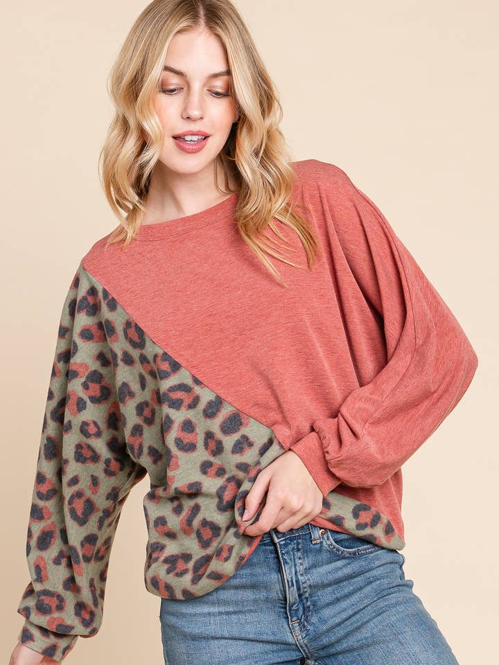 ETK-8659 Animal Contrast Pullover for wholesale by Emerald Collection