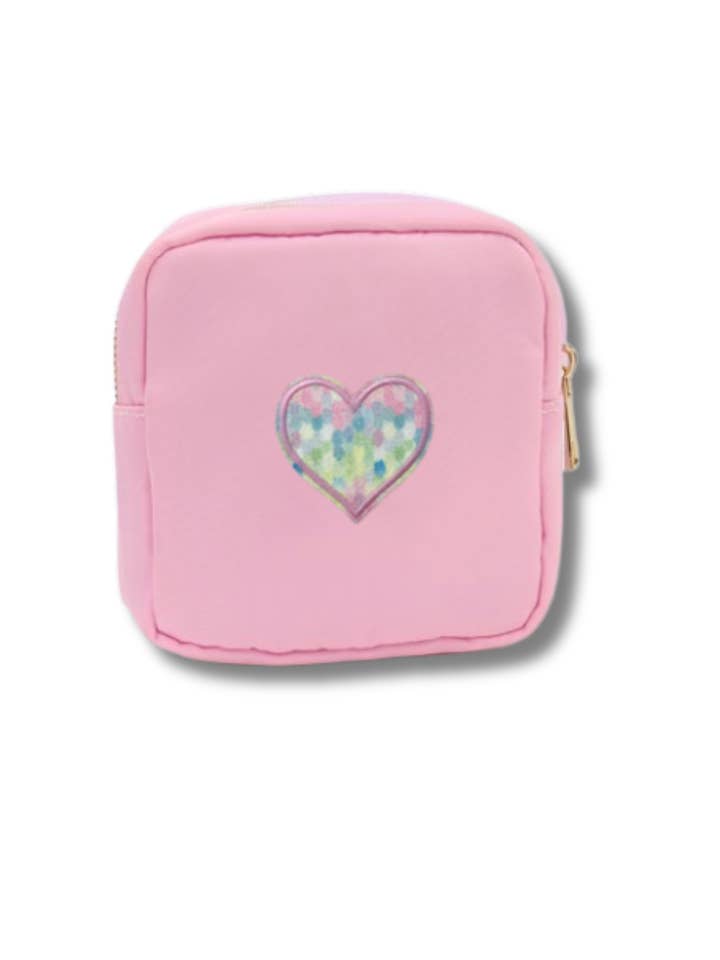SAC EN NYLON ROSE AVEC MULTI-CŒURS PASTEL pour la vente par Maddyloo