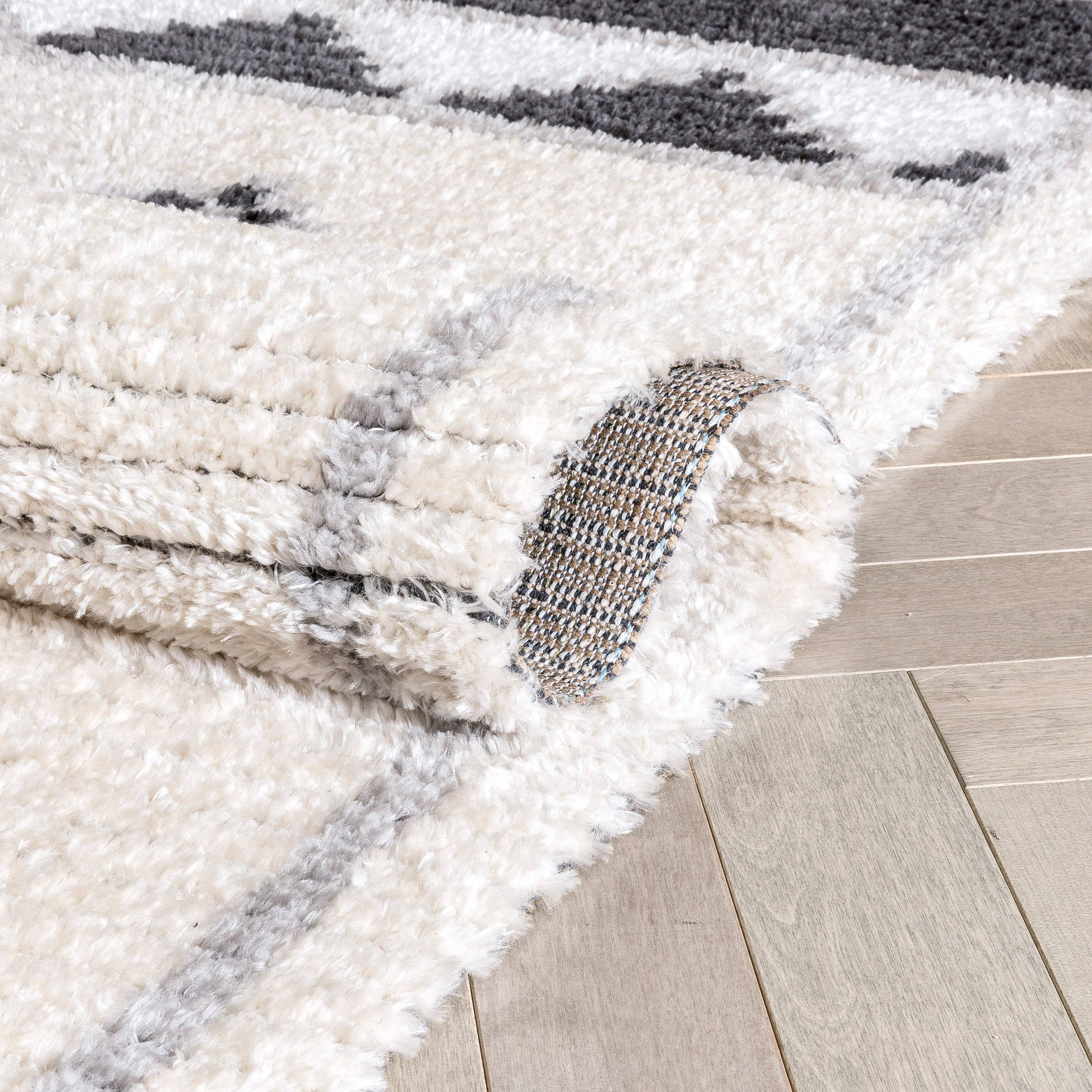 Well Woven - Wholesale Area Rug - Una Moroccan Diamond Medallion Pattern Grey High-Low Texture4