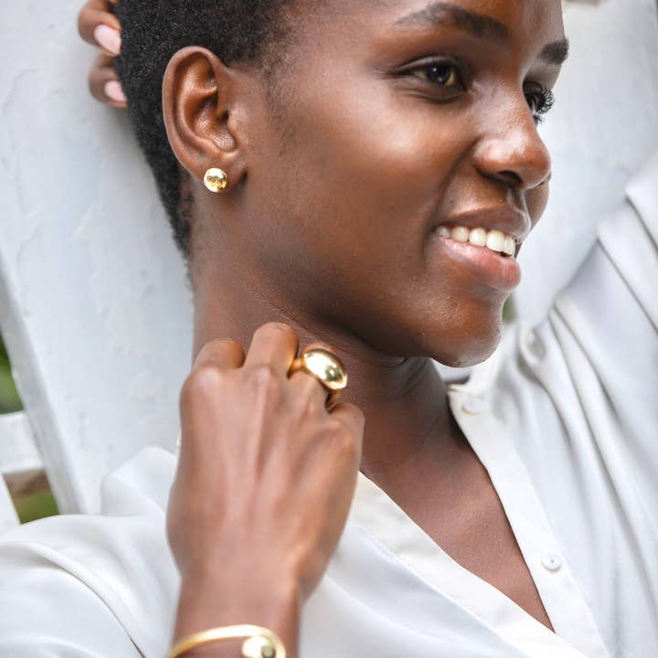 Jenue Earrings for wholesale by Meyelo