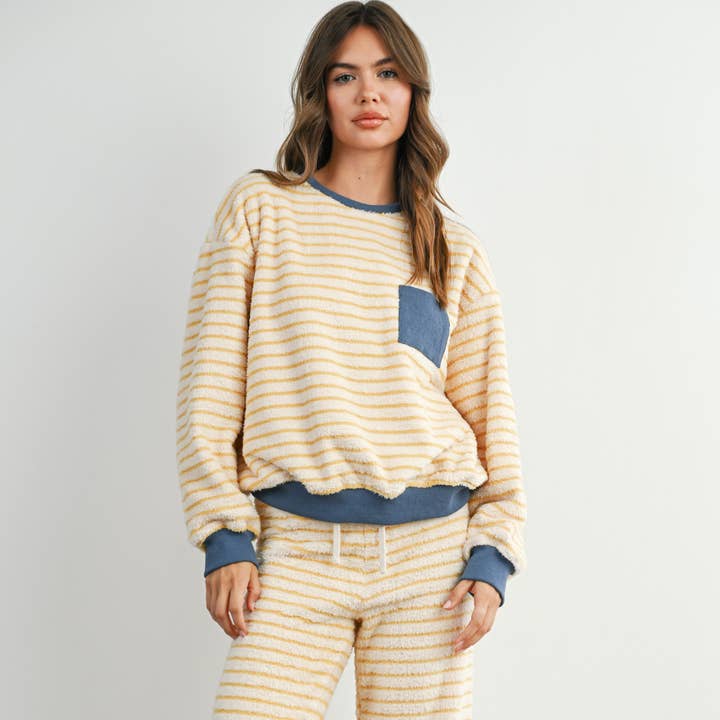 Striped Oversized Crewneck Long Sleeve Sweater - BMT7843 and other Purchase Wholesale crewneck sweaters. Free Returns & Net 60 Terms on Faire trending on Faire.