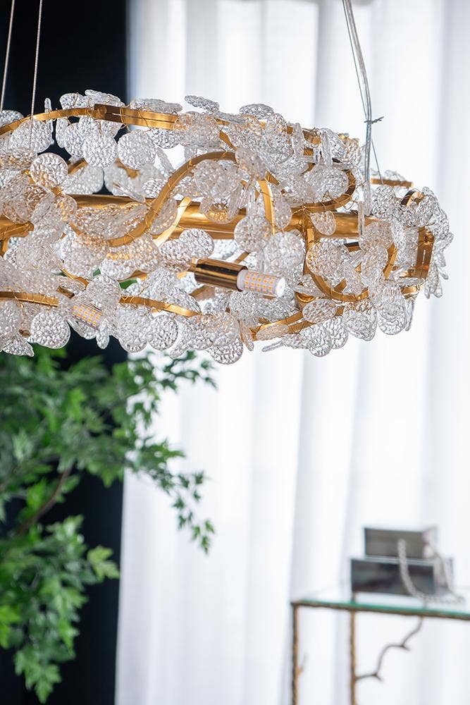 A&B Home Group Inc. – wholesale Ljuskrona/hängande ljus – 23,5x23,5x19,5" Guld/Klar Ljuskrona Lager på Lager Korallrev2