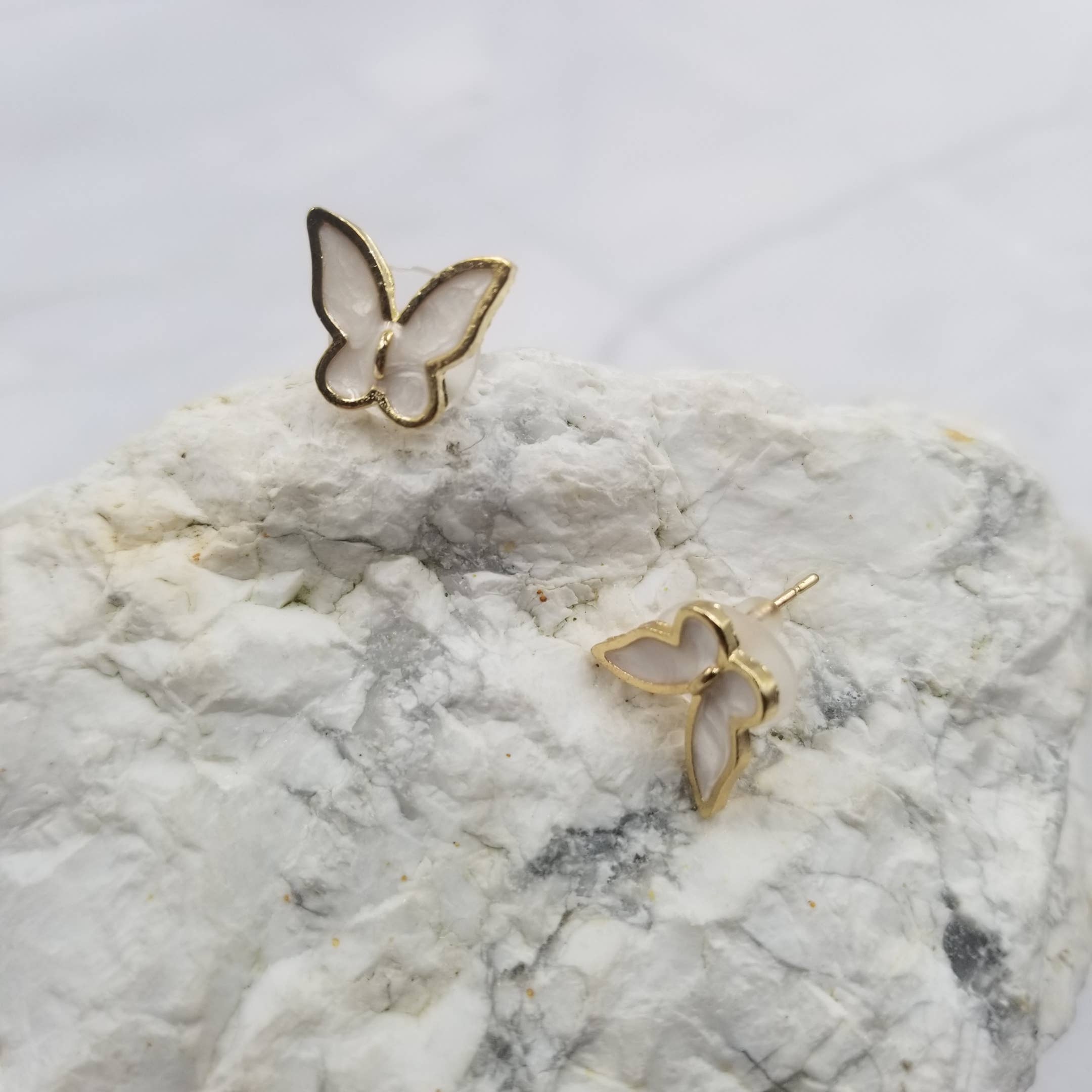 The Pretty Jewellery - Wholesale Stud/Post Earrings - Butterfly Stud Earrings Gold & White1