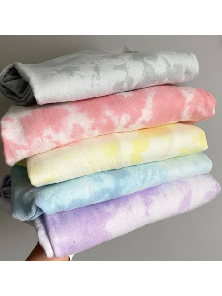 4 little hearts - Wholesale Sweatshirt - Unisex - Tie dye crewneck sweatshirt