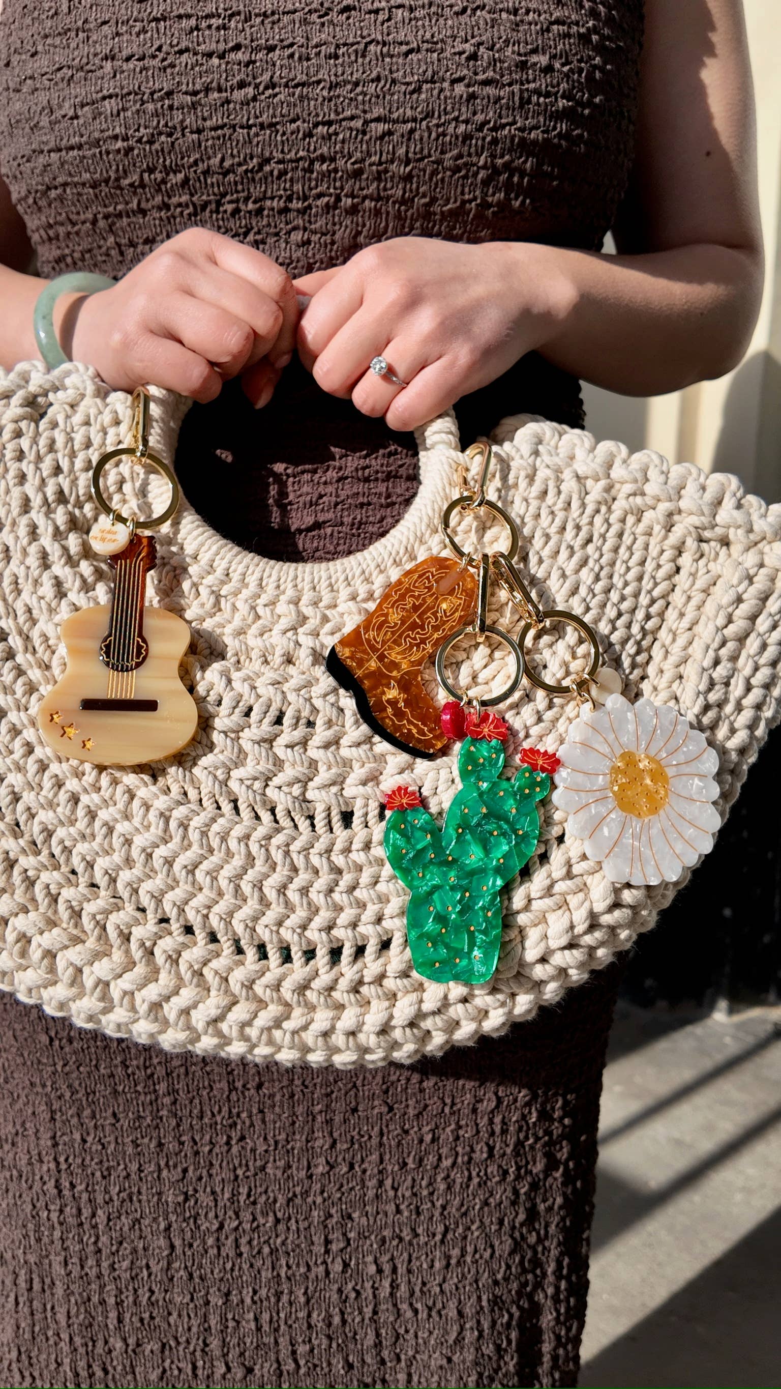 Solar Eclipse - Vente Porte-clés – femme - Porte-clés + Breloque de Sac Guitare Peinte à la Main | Écologique3