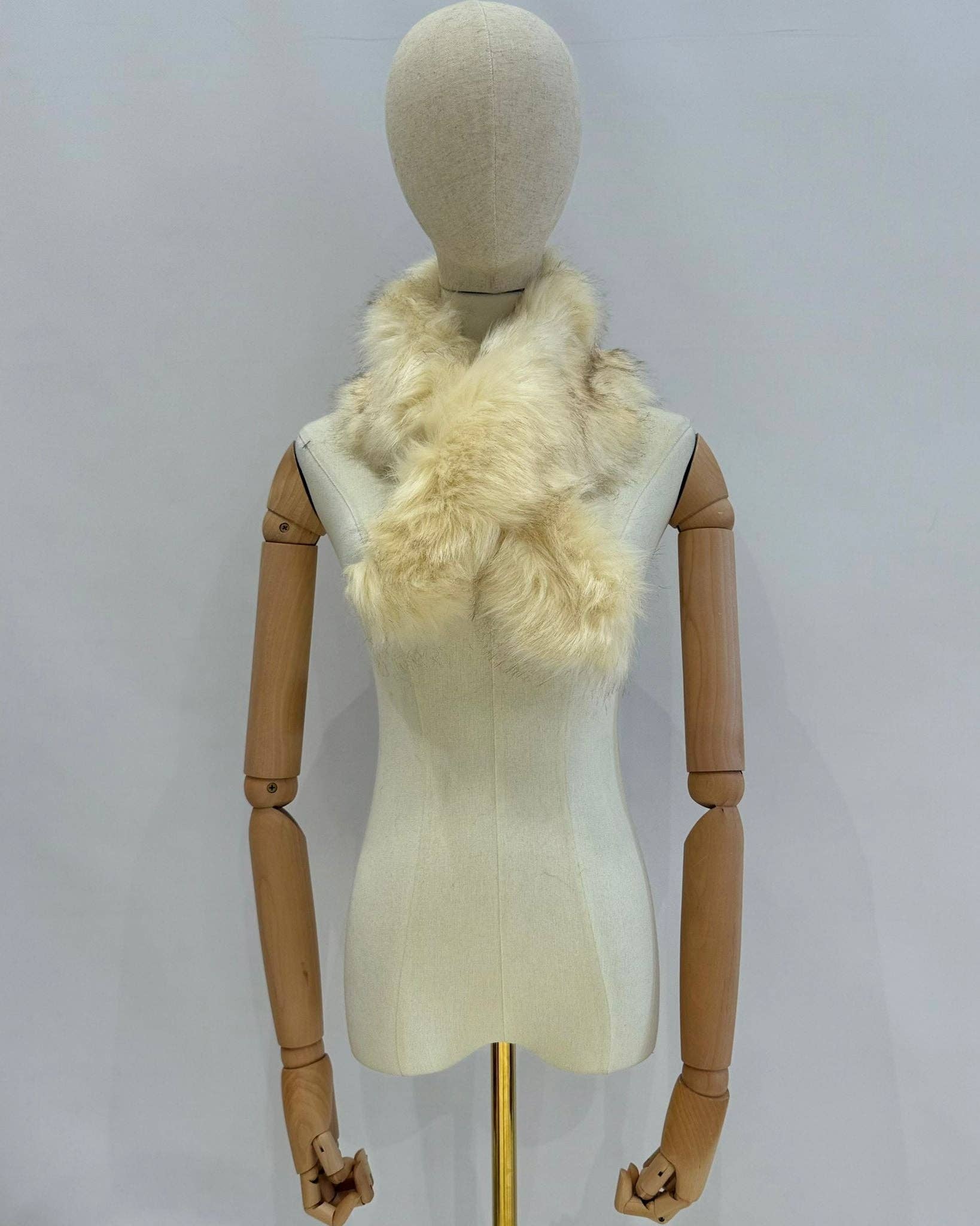 Invitadissimas - Wholesale Fur/Faux Fur Coat - Women's - FUR COLLAR 01037