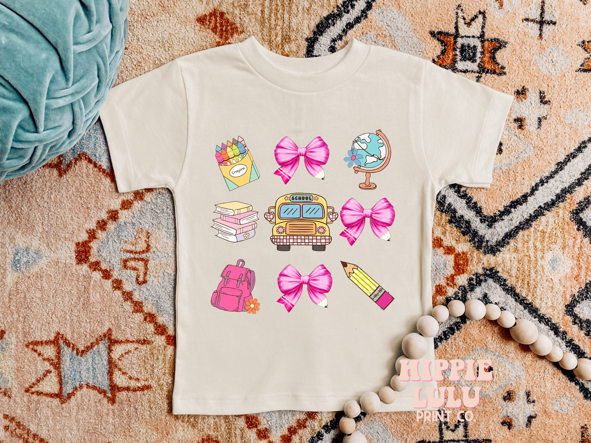Hippie Lulu Co. - Vente T-shirt sérigraphié – enfant - Bow To School Bow | T-shirt rétro hippie pour enfants 1