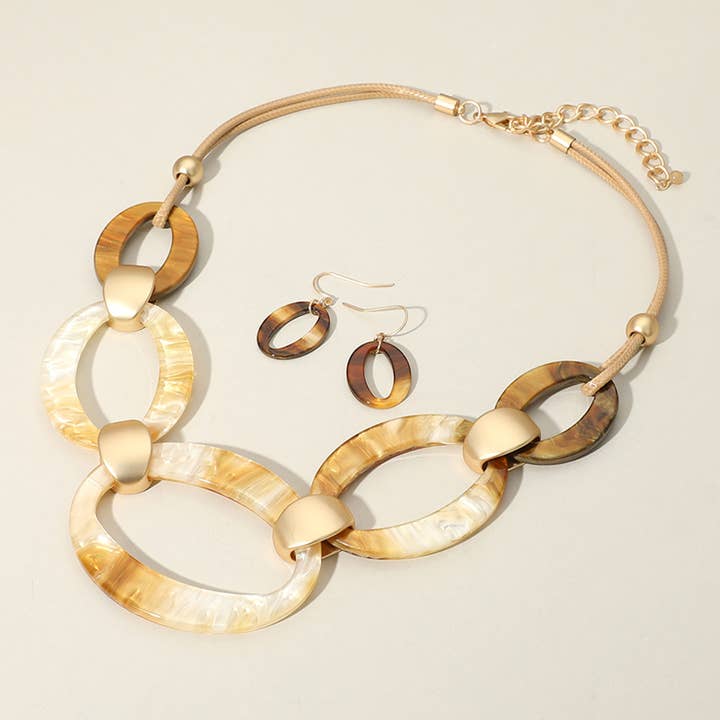 Sensibling Corp. - Wholesale Link & Chain Necklace - Bold Matte Finish Resin Oval Link Statement Necklace