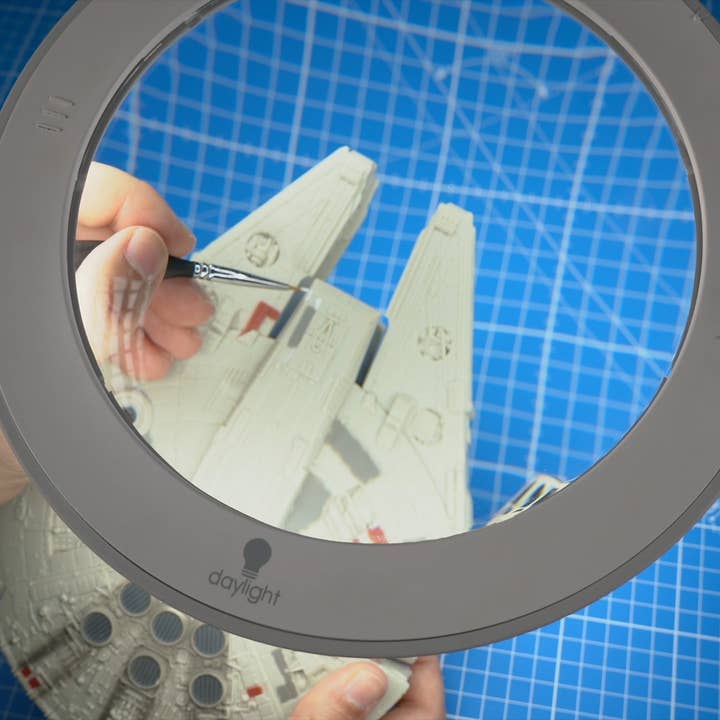 The Daylight Company Ltd – wholesale Craft tool – Omega 7 Magnifier lamp4