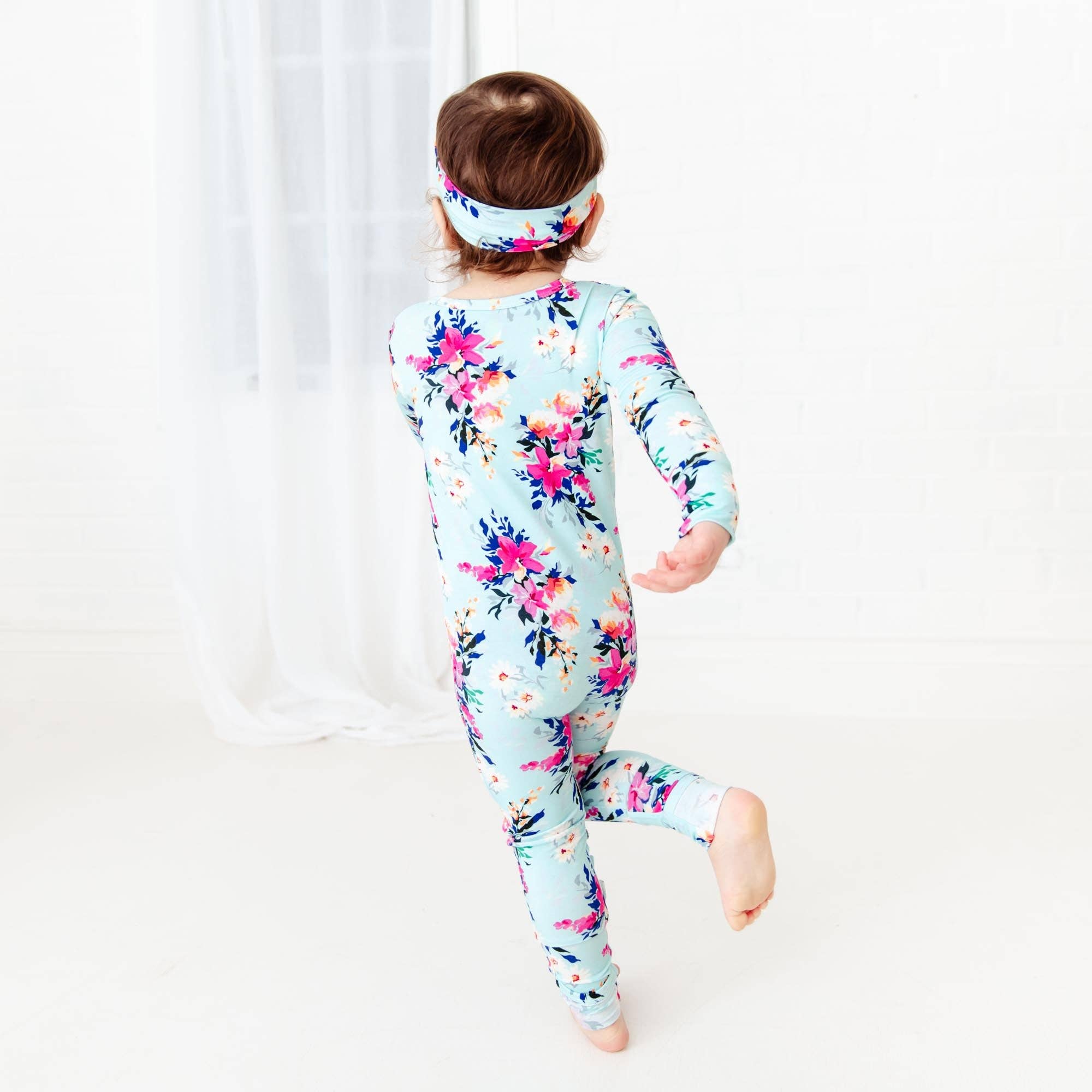 Dreamiere - Vente Grenouillère – bébé - Pyjama convertible à volants en bambou Aqua Floral In Full Bloom9