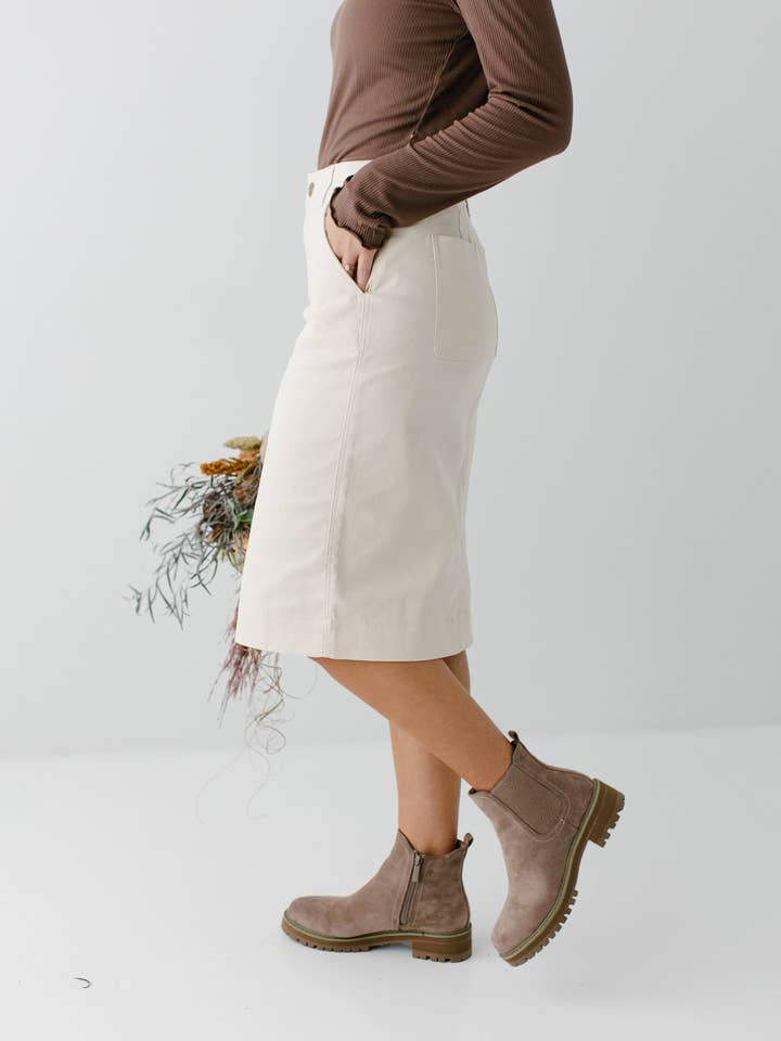 The Main Street Exchange - Wholesale Skirt - Women's - 'Adrian' Classic Denim Midi Skirt FINAL SALE4