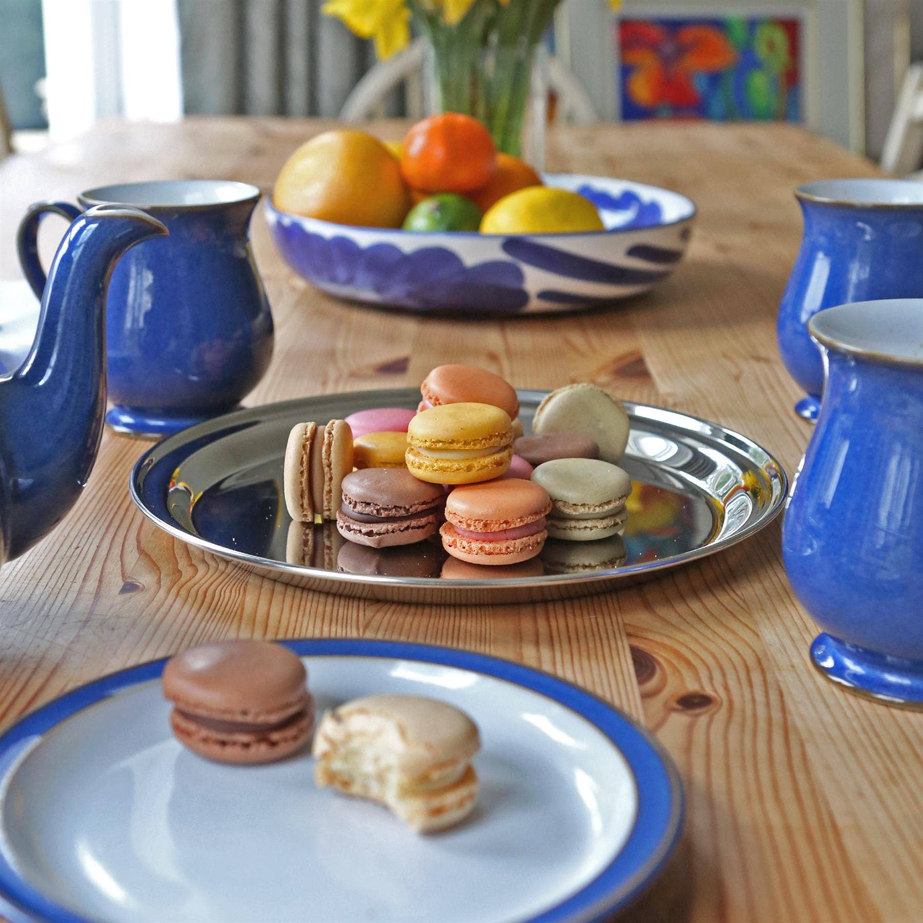 Rinkit Ltd – wholesale Serving tray – 25.5cm Round Stainless Steel Serving Tray - By Argon Tableware1