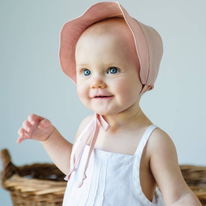 Gorro festoneado de lino en rosa concha para venta al por mayor de Little Goodall