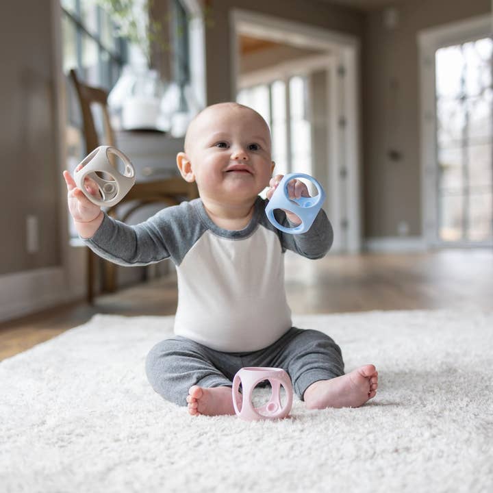 Fat Brain Toy Co. - Vente Balle d'éveil sensoriel – bébé - Jouet sensoriel Oibo par MOLUK - Pastels2
