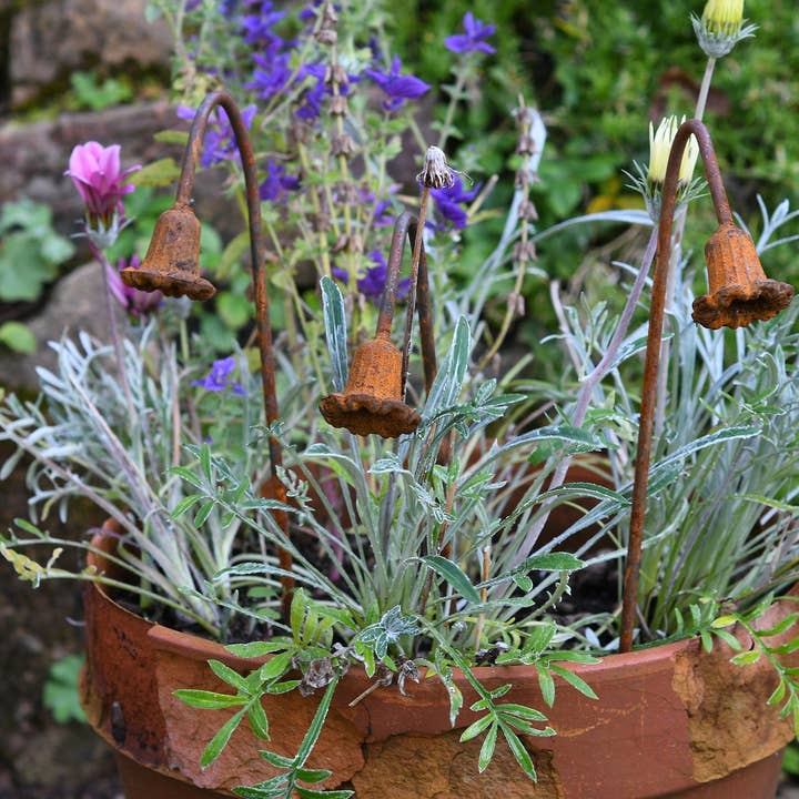 Savage Works – wholesale Outdoor ornament/decor – Metal Bluebells Garden Ornaments1