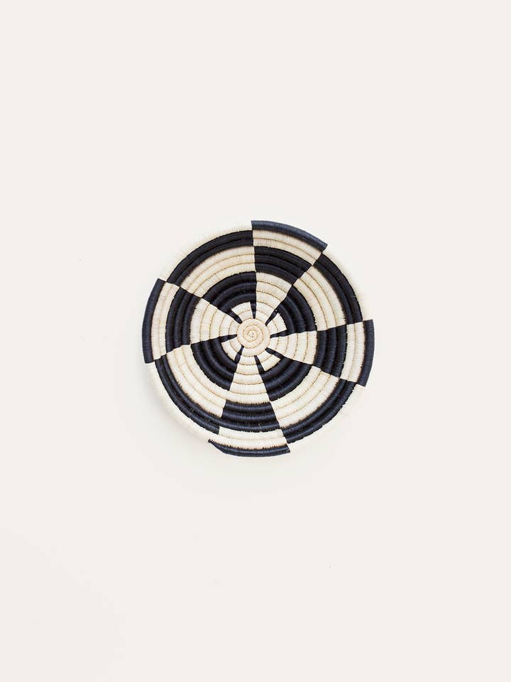 Mini Geo Raffia Plateau for wholesale by Indego Africa