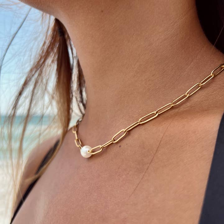 WJW - Wholesale Pendant/Charm Necklace - Stainless Steel / Gold Paperclip Necklace With Pearl