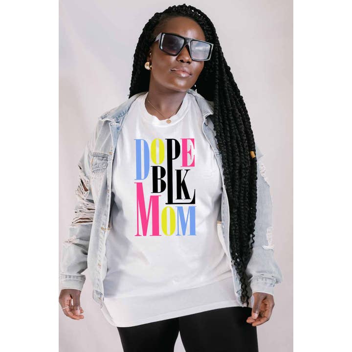 T-shirt à motif Dope Blk Mom pour la vente par Jaylanie