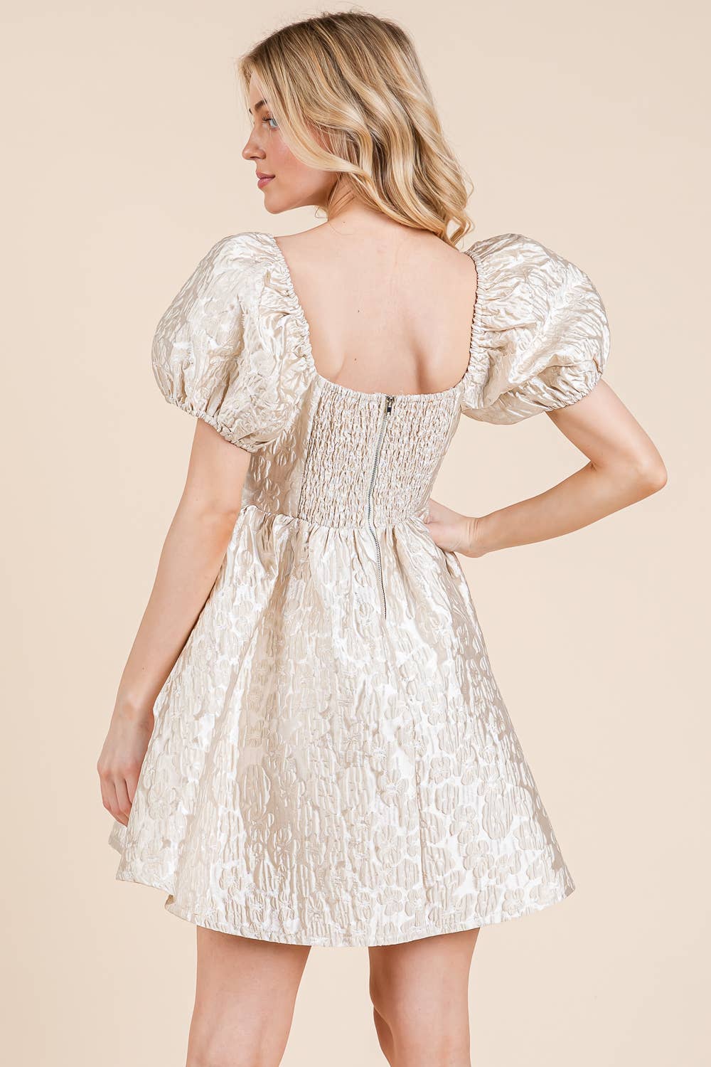 GeeGee x Lovelo – Großhandel Kleid – Damen – Jacquard-Minikleid mit Blumenmuster, MD515032