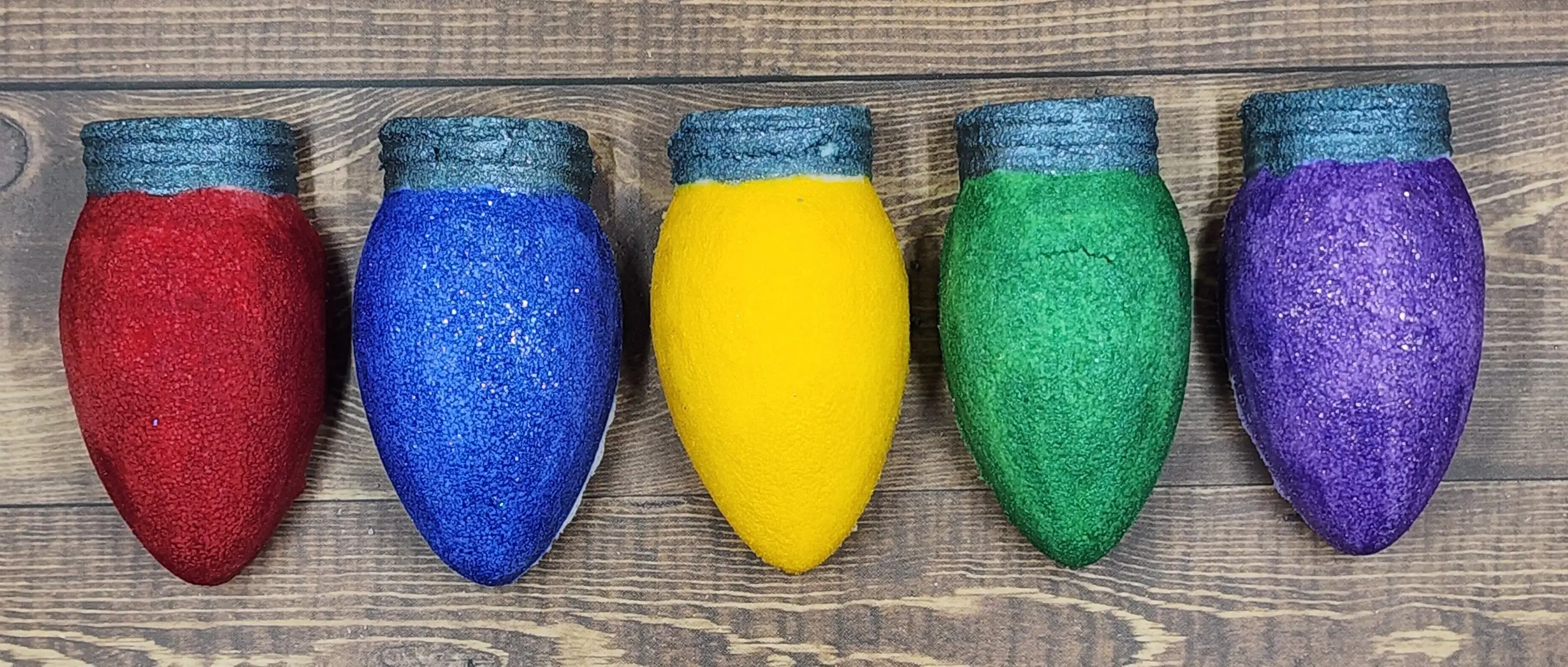 Fizz Bizz - Wholesale Bath Bomb/Fizz - Mini Christmas Light Bulb Bath Bomb1