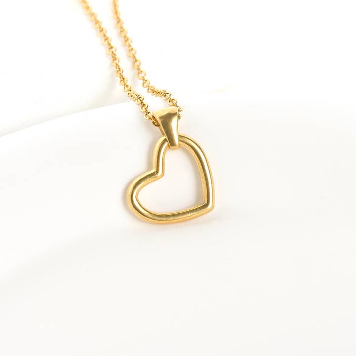 Blueyejewelry - Wholesale Pendant/Charm Necklace - Gold Heart Necklace - Tarnish-free Heart Pendant Necklace