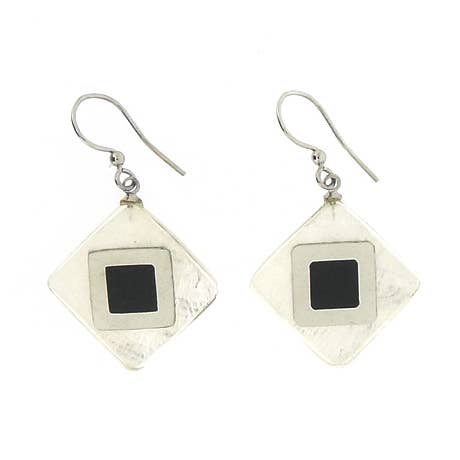 orecchino in conchiglia in resina per la vendita all'ingrosso da parte di Culture Mix