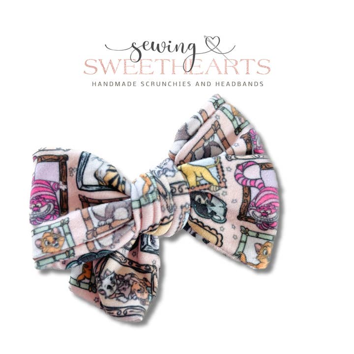 Nœud pour chats célèbres pour la vente par Sewing Sweethearts