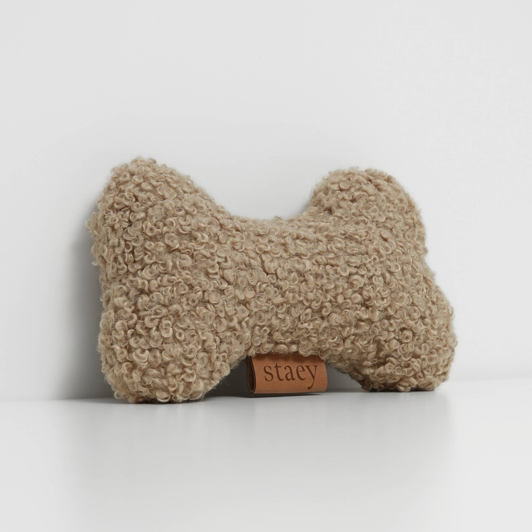 Staey – Peluche - Cão por atacado – Brinquedo de Osso | Areia Encaracolada