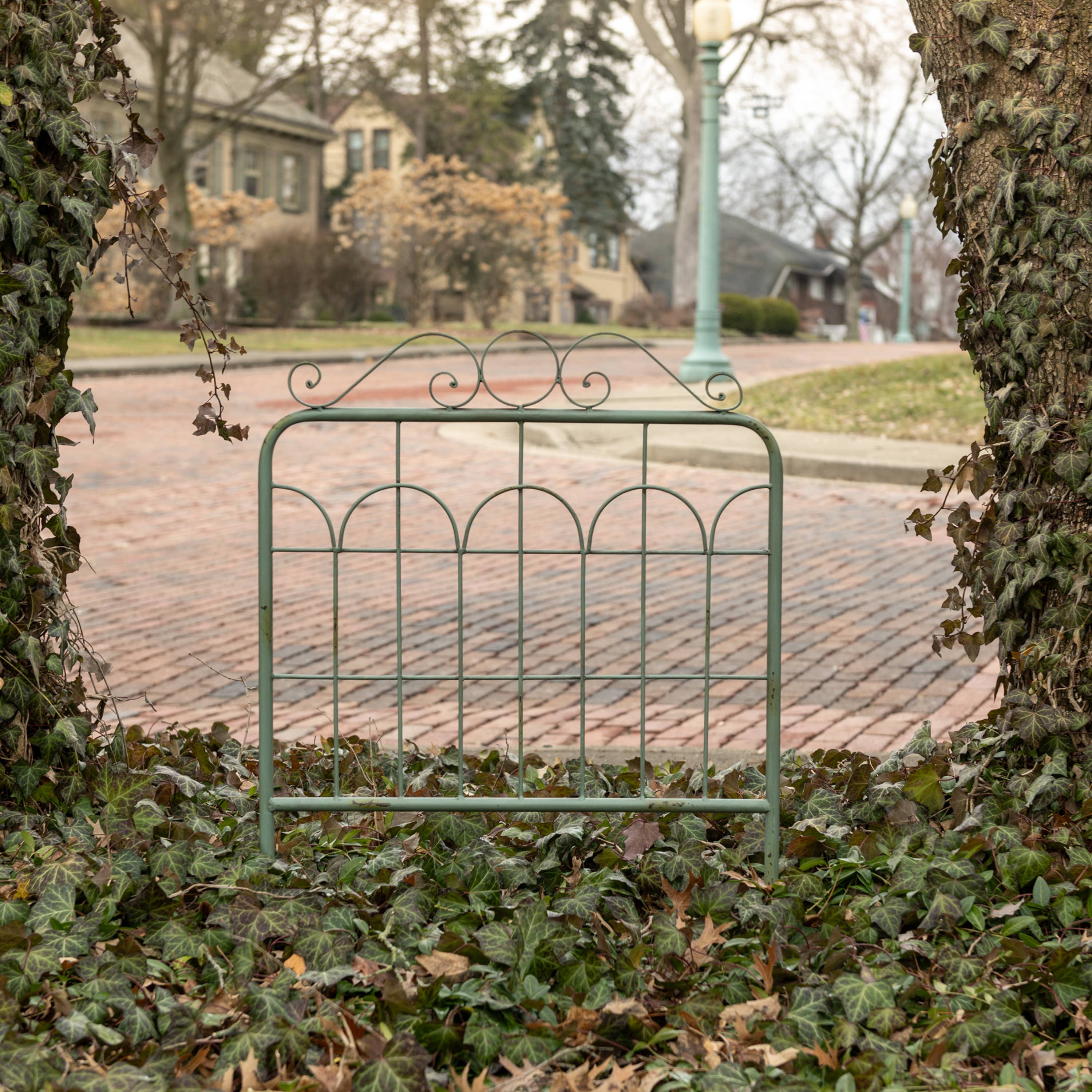 Ragon House – Großhandel Gartendeko/-schmuck – 28" GEALTERTES BLAUES GARTENTOR3