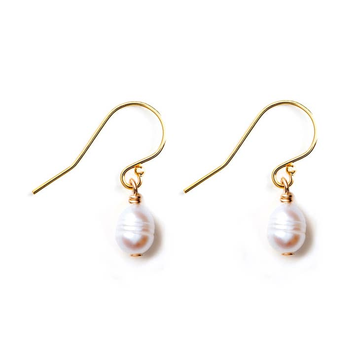 Boucles d'oreilles Pearl Isla Drop pour la vente par Wanderlust Life