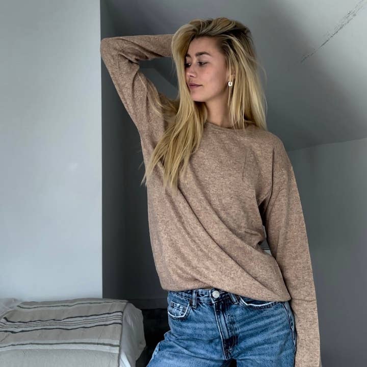 cream cashmere sweater for wholesale by Surf Beni