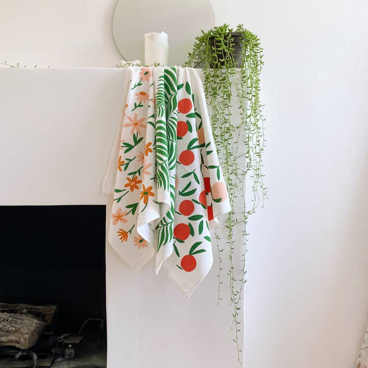 Julie Peach - Wholesale Tea towel - White Peach Toss 20" Tea Towel - Silkscreened 100% Cotton3