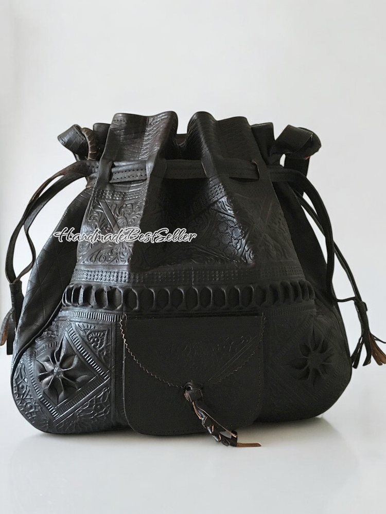 HandmadeBestSeller – Engroshandel Rygsæk - Unisex – Håndlavet marokkansk læderrygsæk med præget motiv8