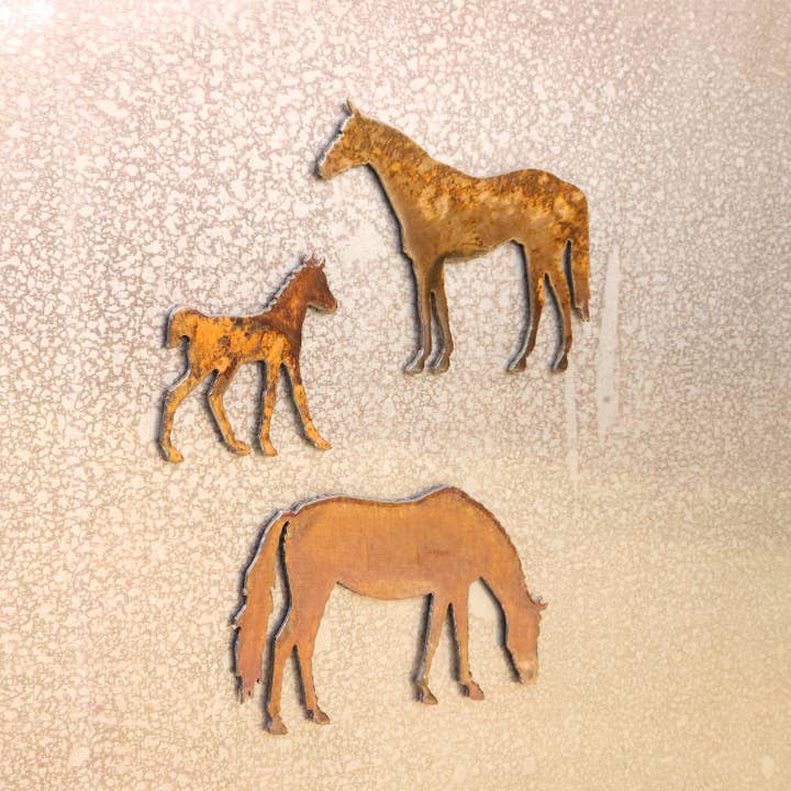 Ensemble d'aimants de la famille des chevaux pour la vente par Rustic Metalz