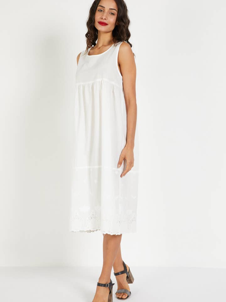 Abito in cotone con scollo rotondo e orlo ricamato - CI-030036 per la vendita all'ingrosso da parte di BanBat