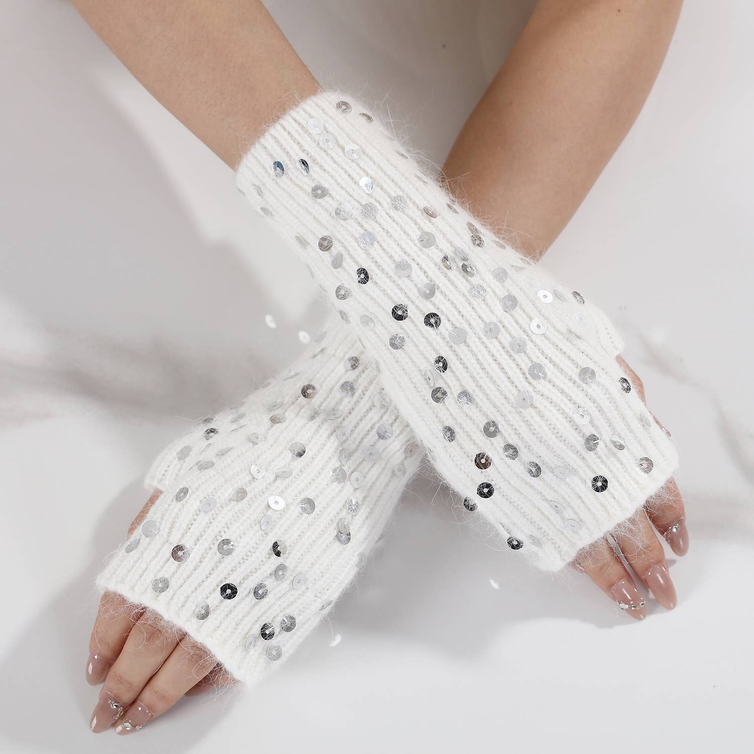 PEACH ACCESSORIES – wholesale Winter accessory set – women's – Sequins Pompom Hat and Gloves Set SD117-17