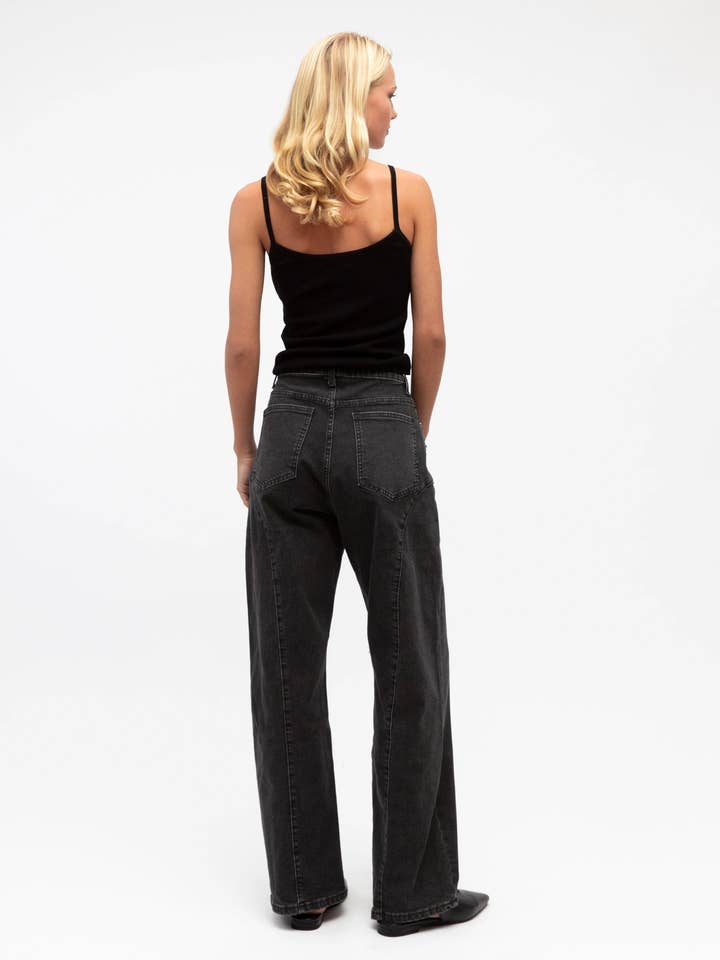 Global Fashion House - Wholesale Jeans - Women's - CONTRASTING STUDS DENIM PANTS4