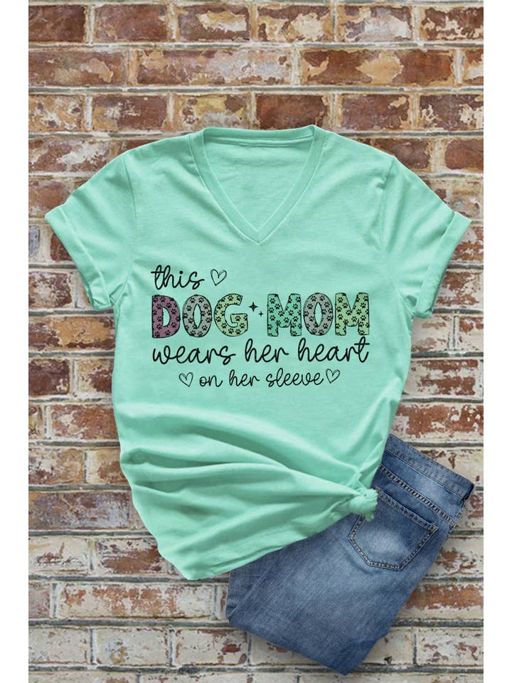 Top Avenue - Vendita all'ingrosso Maglietta serigrafata - Donna - T-shirt unisex con scollo a V, questa mamma cagnolina porta il cuore sulla manica4