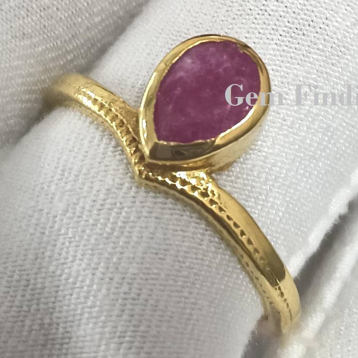 18K Gold Plated Natural Pear Ruby Crown Ring for wholesale by Rishi Jewelry
