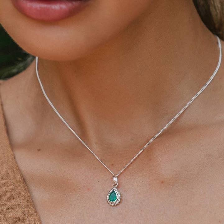 Collana con Pietra di Nascita di Maggio - Onice Verde per la vendita all'ingrosso da parte di Charlotte's Web Jewellery