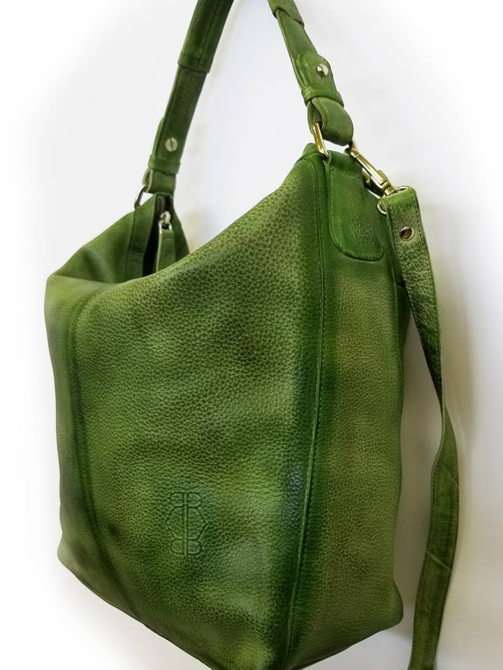 SAC EN CUIR #IQ 410 pour la vente par Ricki designs