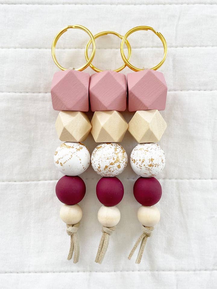 Porte-clés chérie pour la vente par Emma Erla Design Co.